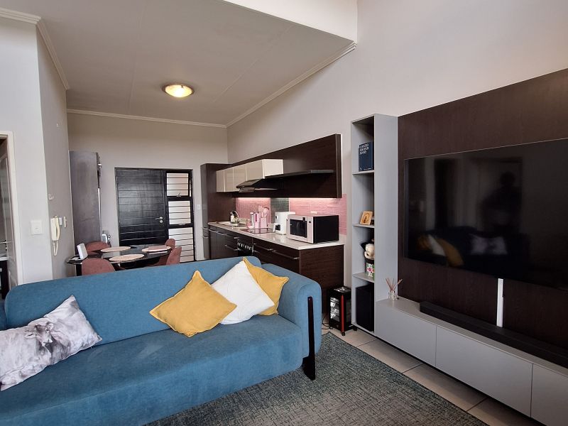 Opportunity!  1 Bedrooms, 1 Bathroom in Strelitzia Call me Al but Call me Alaaddin & Suraiya - Photo 8