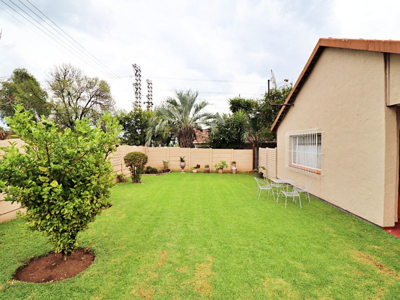 3 Bed 1 bath Home on 568 sqm in Klopperpark Call Me Al But Call Me - Photo 2