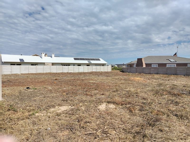 Prime 742m2 Vacant Stand in Tranquil Stilbaai East – Walking Distance to the Beach! - Photo 3