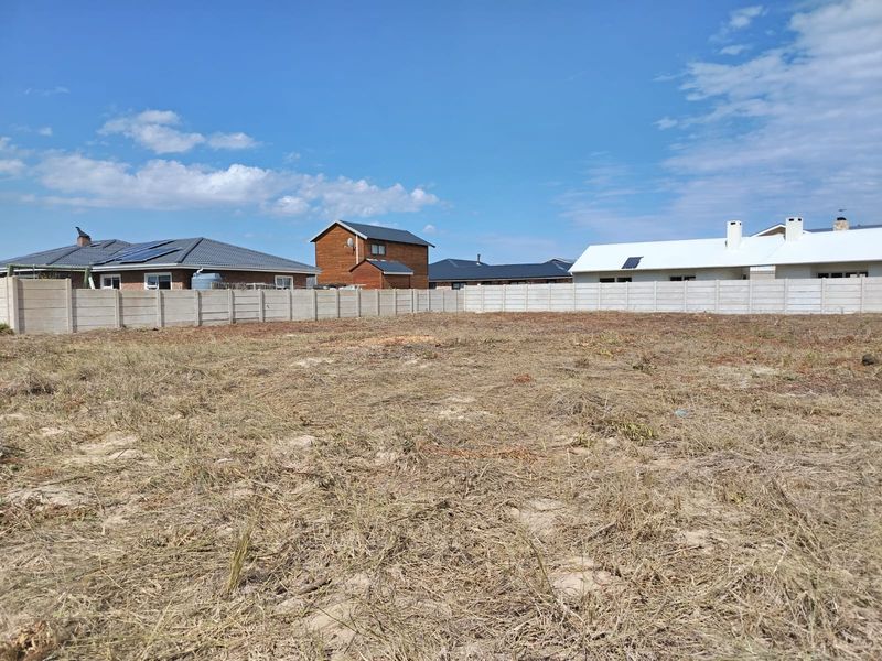 Prime 742m2 Vacant Stand in Tranquil Stilbaai East – Walking Distance to the Beach! - Photo 2