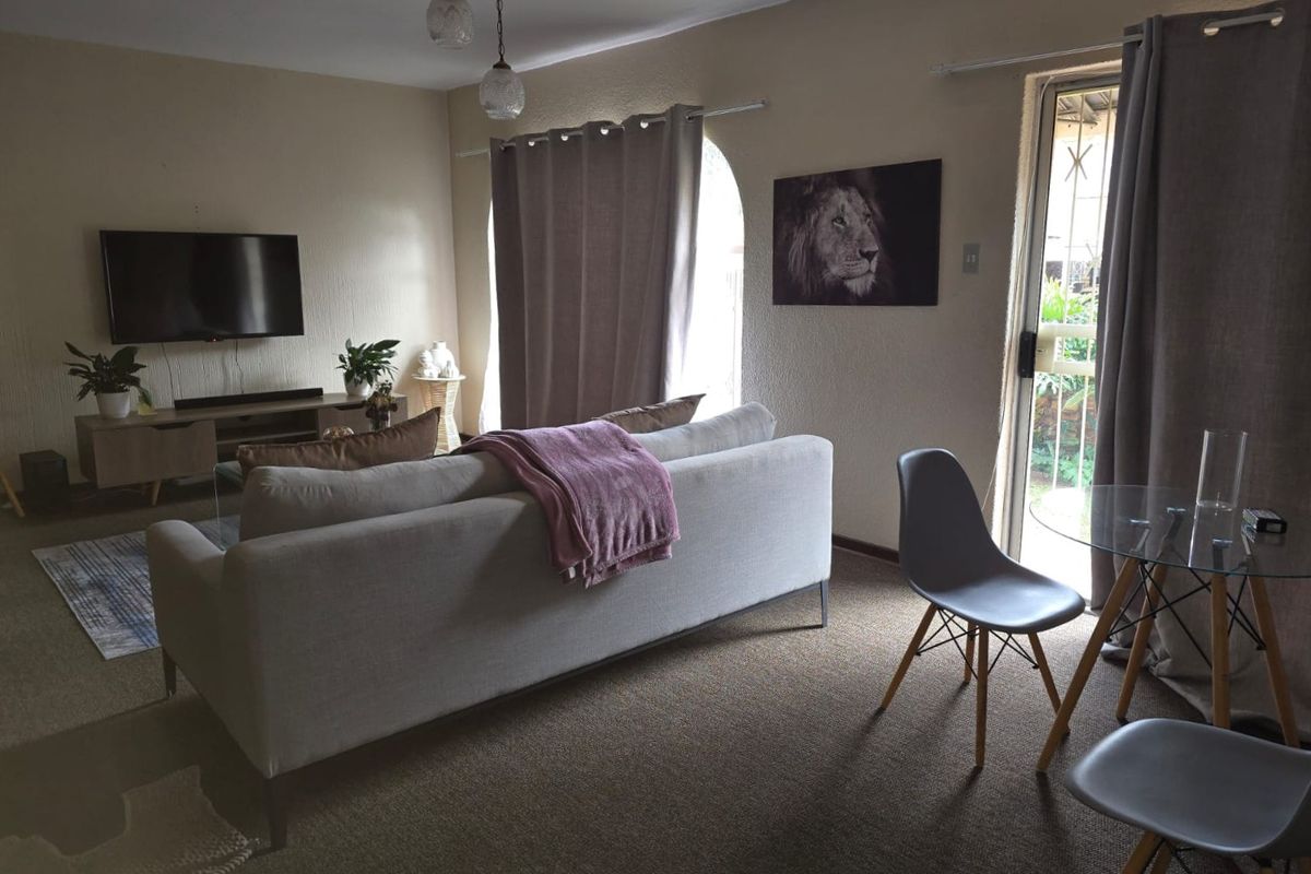 Neat and Secure! - Photo 5