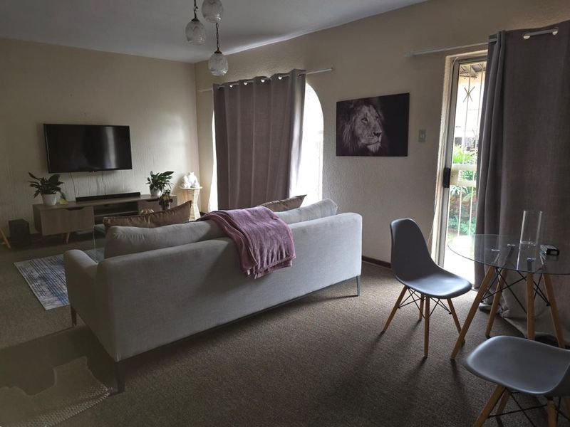 Neat and Secure! - Photo 5