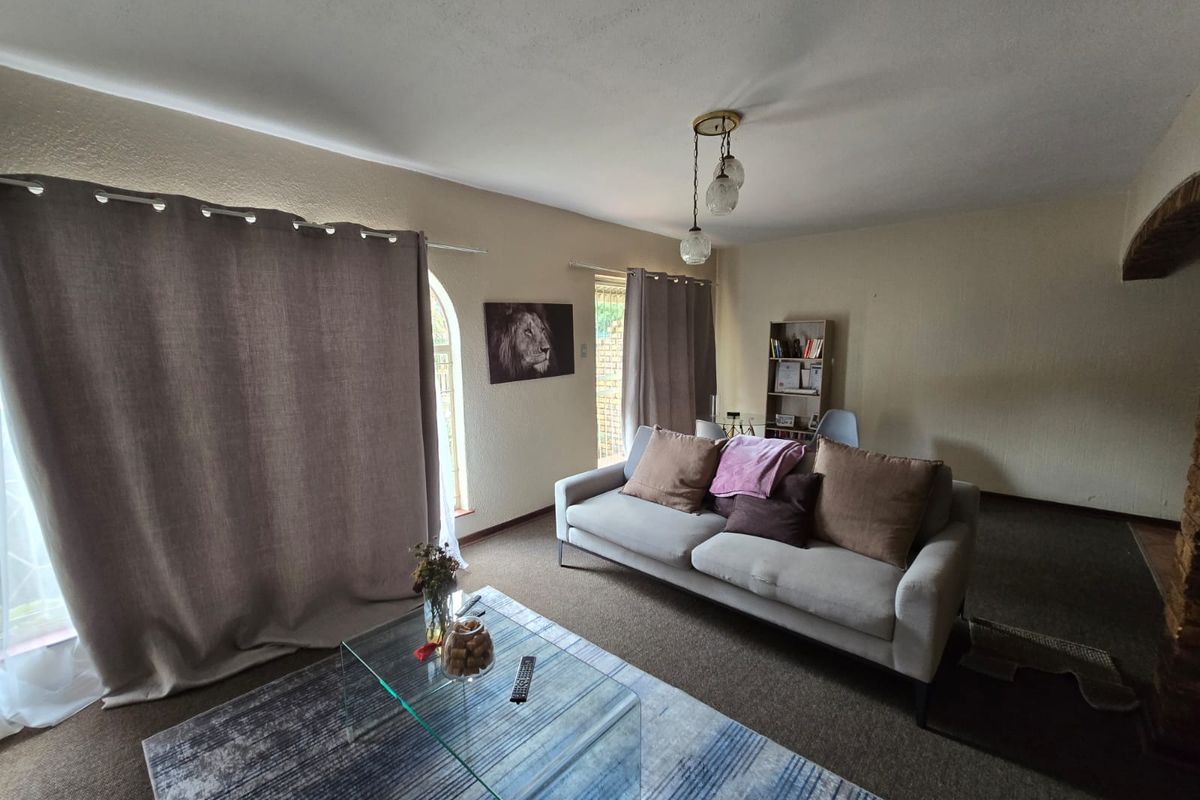 Neat and Secure! - Photo 4