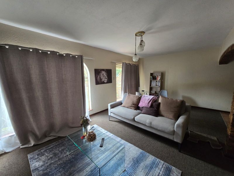 Neat and Secure! - Photo 4