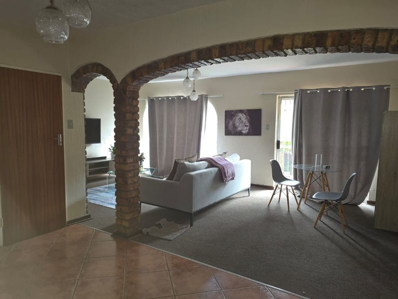 Neat and Secure! - Photo 3