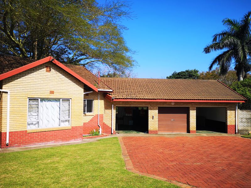 Spacious Three-Bedroom Home with Bonus Two-Bedroom Flat – A Must-See Sale! - Photo 8