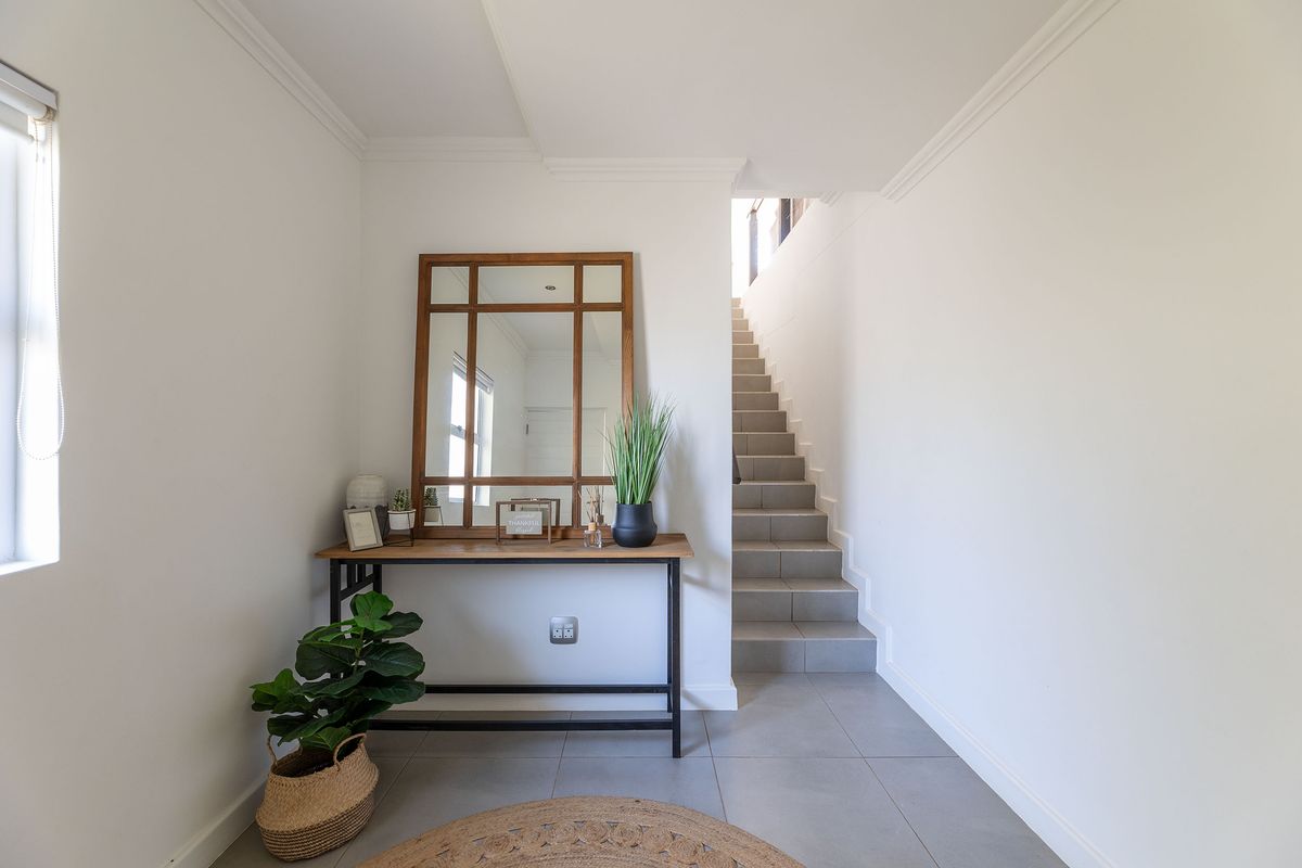 Modern triplex unit for sale in Kindlewood Estate - Photo 3