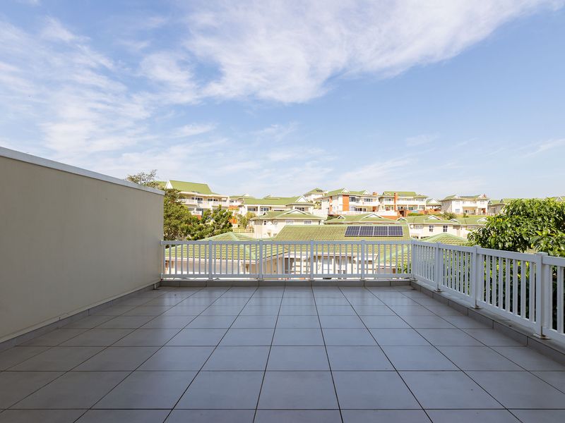 Modern triplex unit for sale in Kindlewood Estate - Photo 8