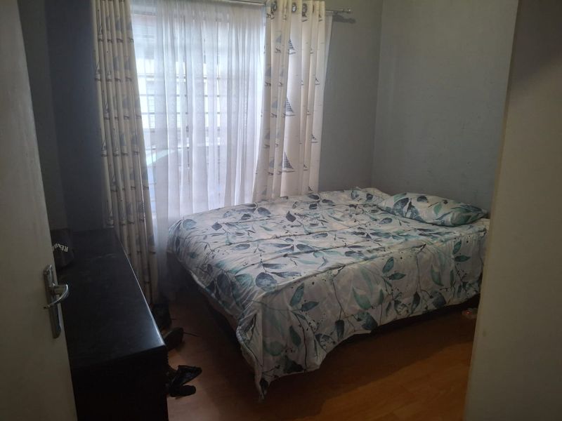 Modern 3-Bedroom Apartment with Spacious Living Areas - Photo 10