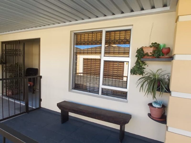 Stunning 3-Bedroom Family Home in Secure Complex - Your Dream Oasis Awaits - Photo 9