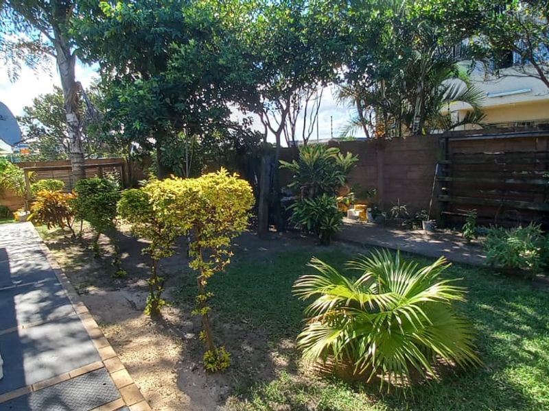 Stunning 3-Bedroom Family Home in Secure Complex - Your Dream Oasis Awaits - Photo 7