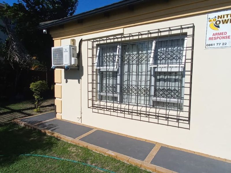 Stunning 3-Bedroom Family Home in Secure Complex - Your Dream Oasis Awaits - Photo 6