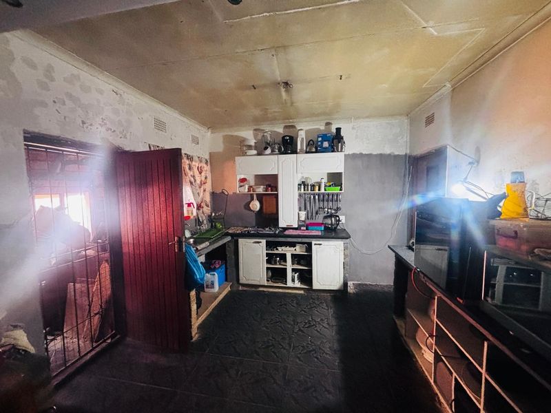 3 Bedroom House for Sale in Krugersdorp West - Photo 6