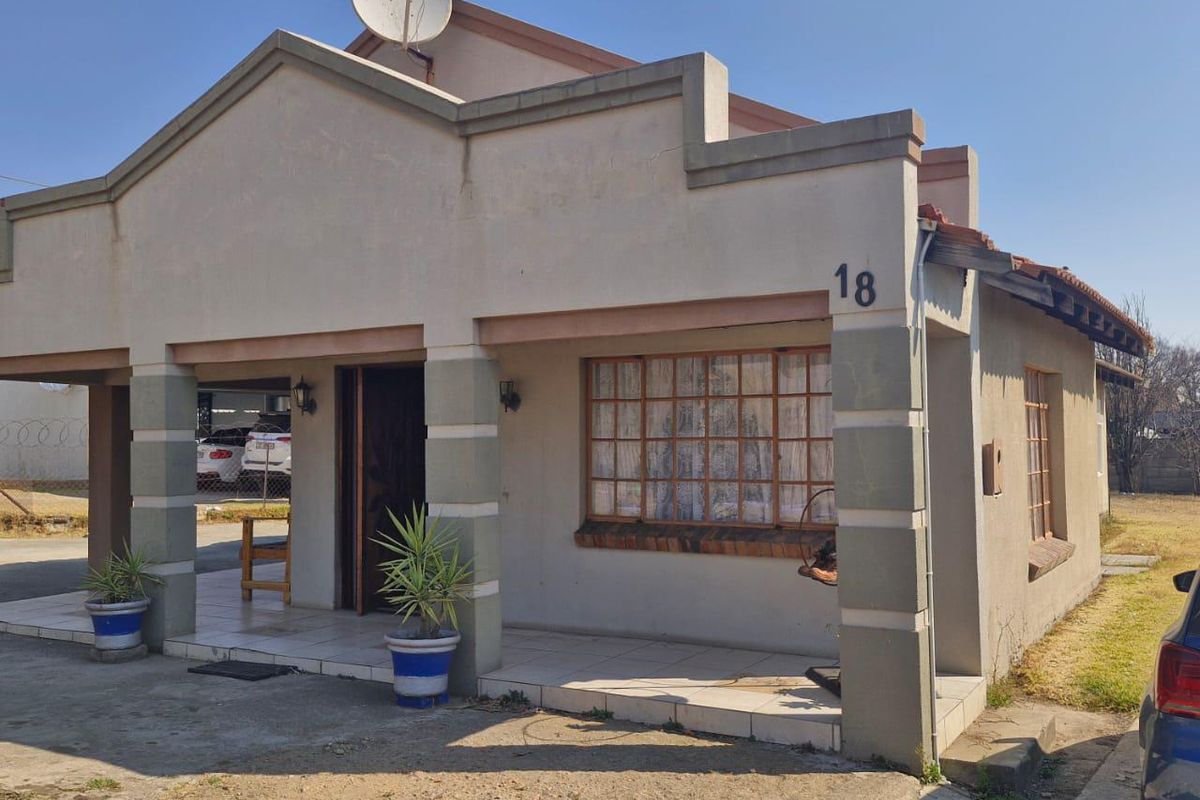 Freehold For Sale In Secunda - Photo 2
