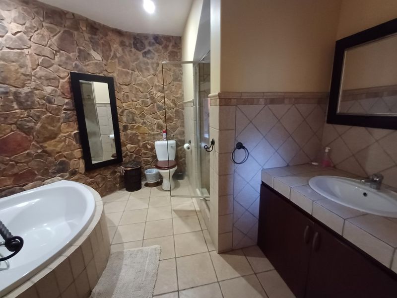 Zebula - 4 Bedroom house for sale - Photo 9