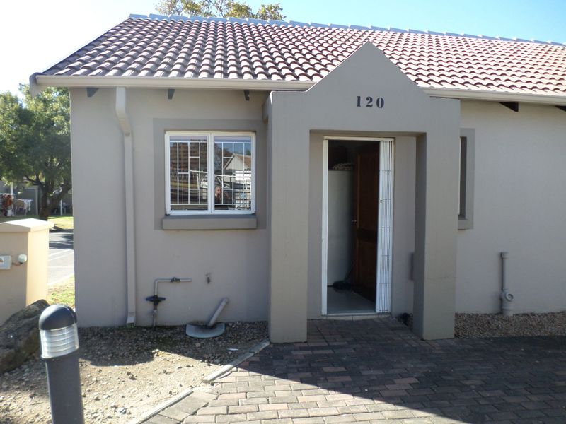 2 bed 1 bath  Garden Apartment Call me Al but Call me ALAADDIN & SURAIYA - Photo 6