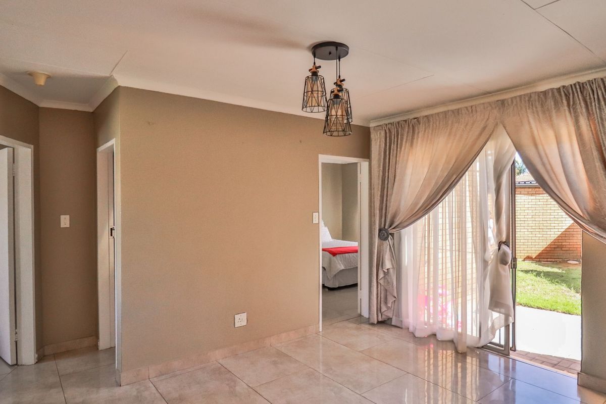 Starting to bid from R880 000!!! Live Online Auction! - Photo 3