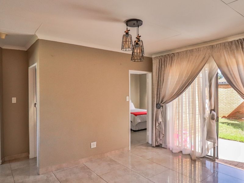 Starting to bid from R880 000!!! Live Online Auction! - Photo 3