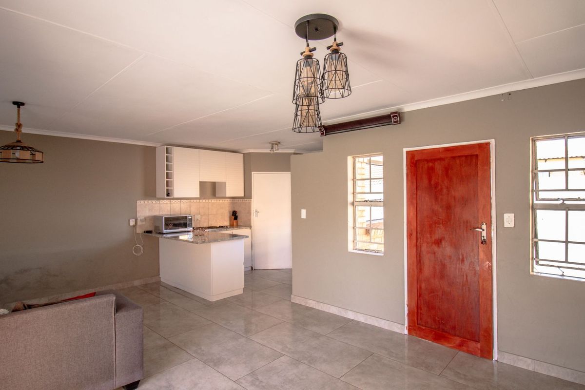 Starting to bid from R880 000!!! Live Online Auction! - Photo 5