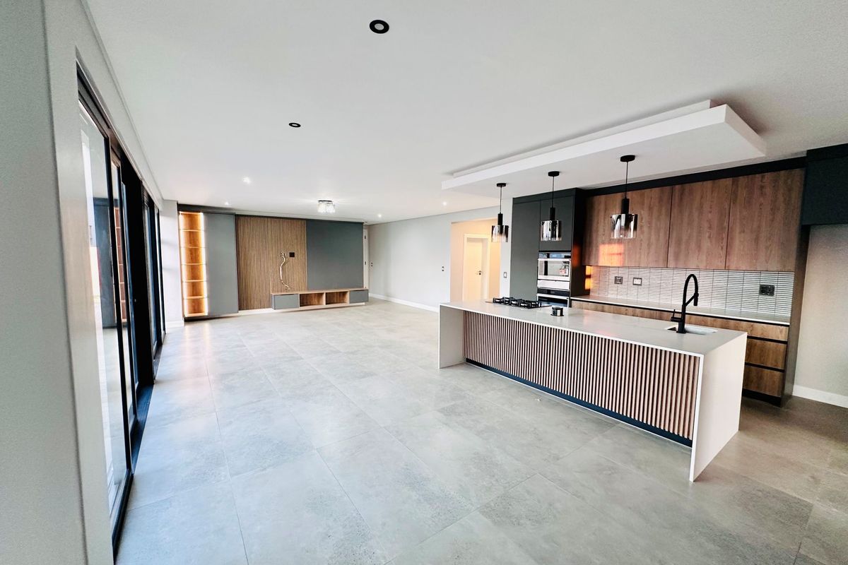 Stunning Double-Storey Home with Entertainment Flair in Midstream Heights - Photo 3