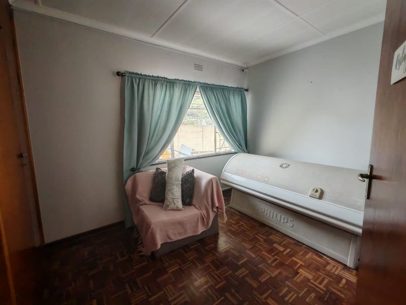UNIQUE PROPERTY 2 BEDROOM/BUSINESS HOUSE FOR SALE IN SASOLBURG EXT 5 - Photo 8