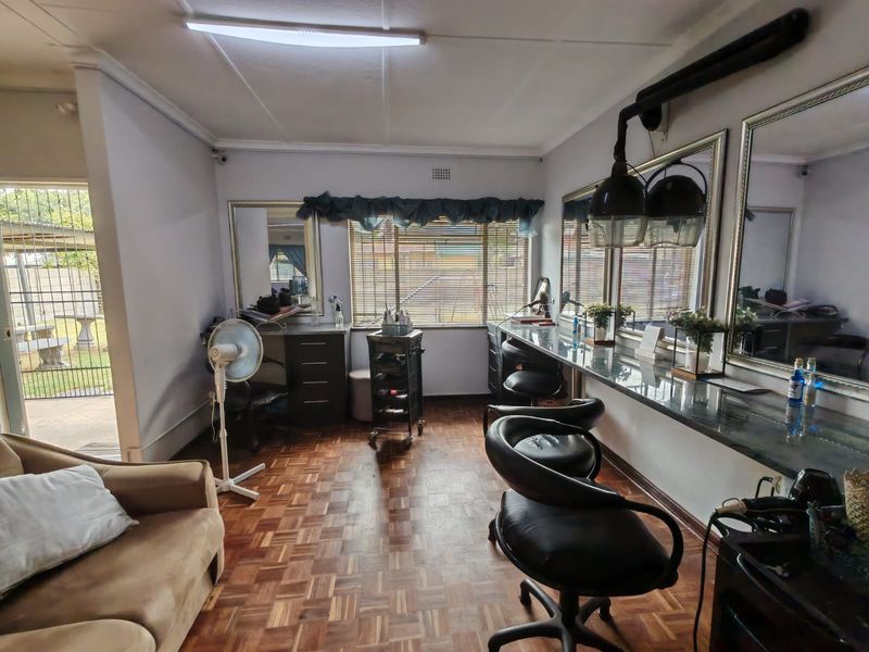 UNIQUE PROPERTY 2 BEDROOM/BUSINESS HOUSE FOR SALE IN SASOLBURG EXT 5 - Photo 7