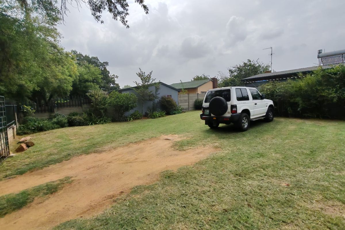 UNIQUE PROPERTY 2 BEDROOM/BUSINESS HOUSE FOR SALE IN SASOLBURG EXT 5 - Photo 3