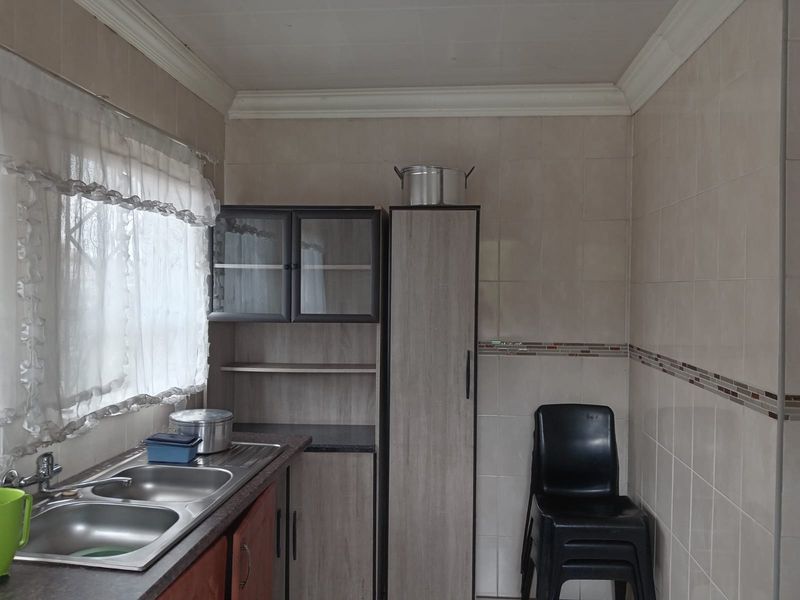 Stunning 4-bedroom freestanding home in Zamdela, Sasolburg—perfect for families! Don't miss out! - Photo 2