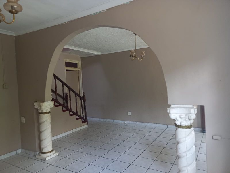 Lovely Home with Large Granny Flat, Moorton, Chatsworth - Photo 10