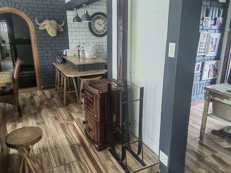 4 Bedroom Family home that feels like a retreat in Ferryvale Nigel - Photo 3