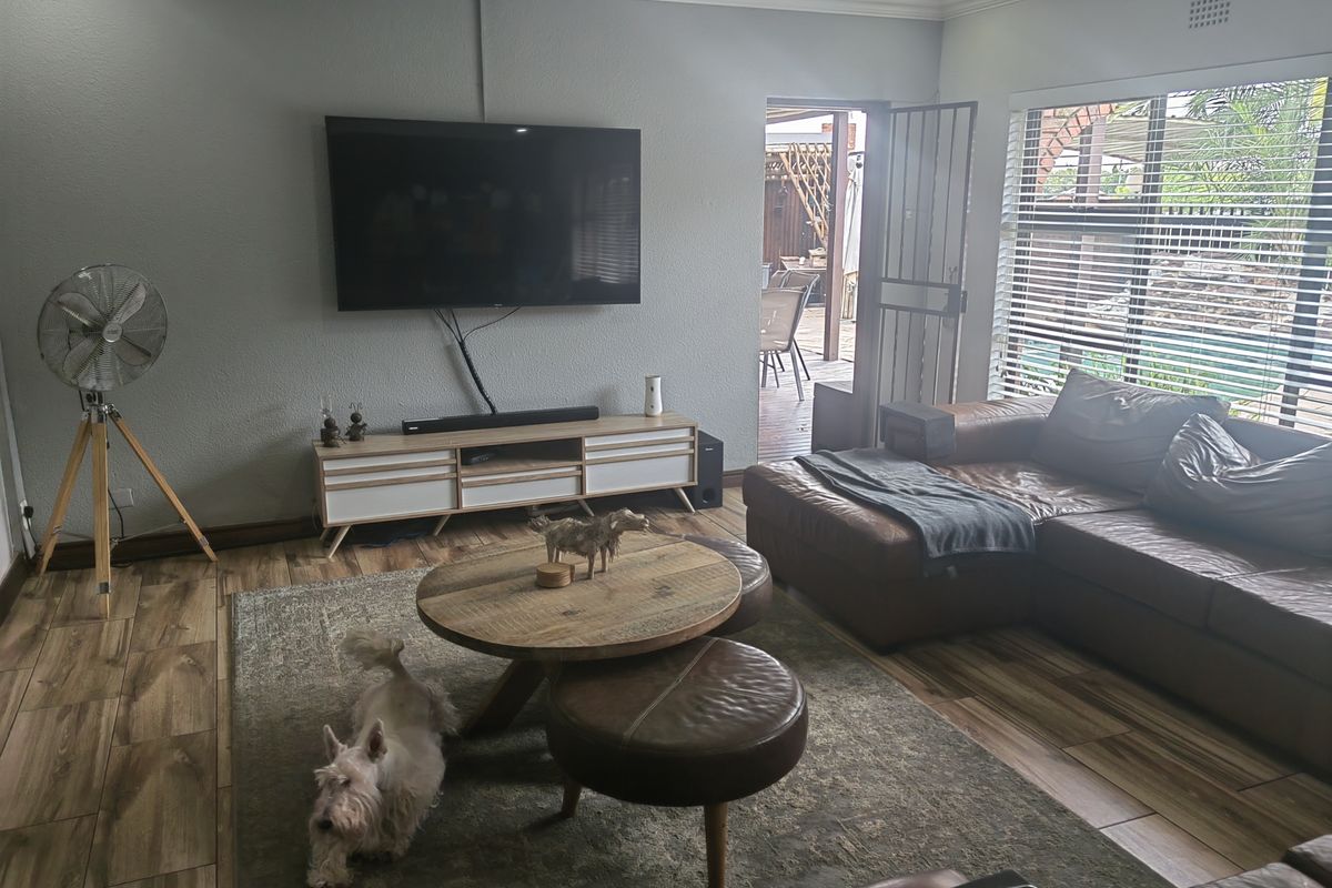 4 Bedroom Family home that feels like a retreat in Ferryvale Nigel - Photo 4