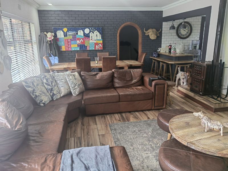 4 Bedroom Family home that feels like a retreat in Ferryvale Nigel - Photo 2