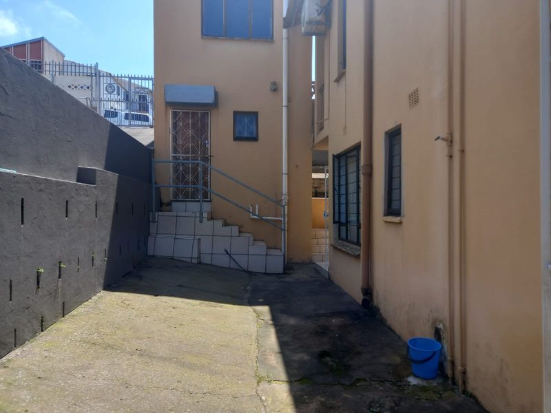 Lovely Home, Croftdene, Chatsworth - Photo 4