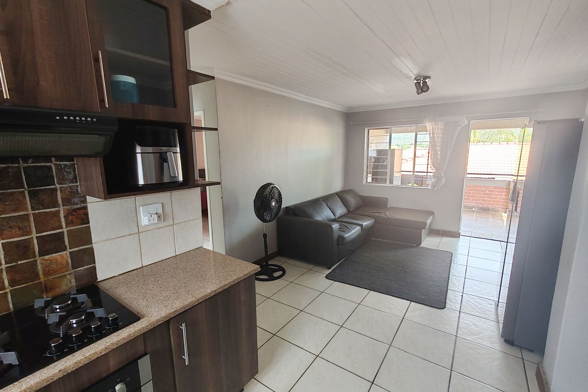 Modern 2-Bedroom Apartment with Balcony & Built-in Braai - Photo 5