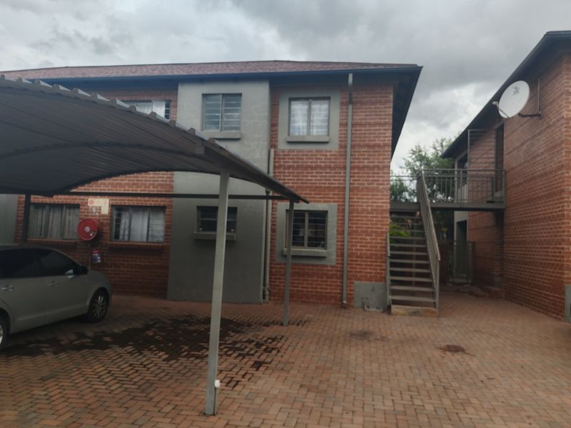 Modern 2-Bedroom Apartment with Balcony & Built-in Braai - Photo 10