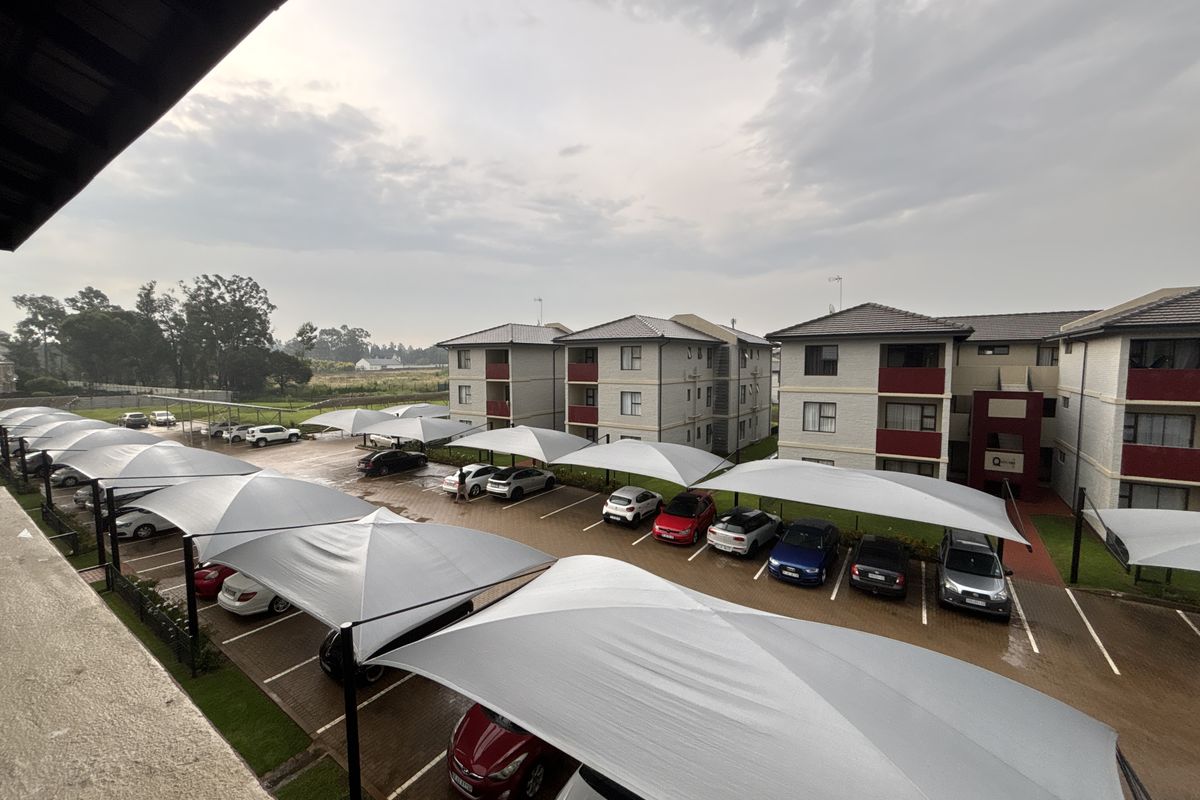 Charming 2-bedroom sectional title in Rynfield, Benoni—perfect for first-time buyers or investors! - Photo 3