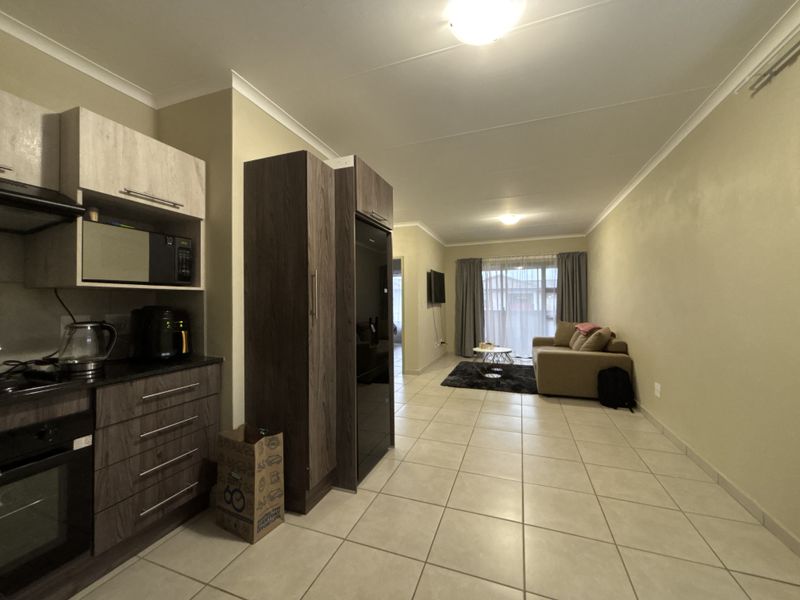 Charming 2-bedroom sectional title in Rynfield, Benoni—perfect for first-time buyers or investors! - Photo 2