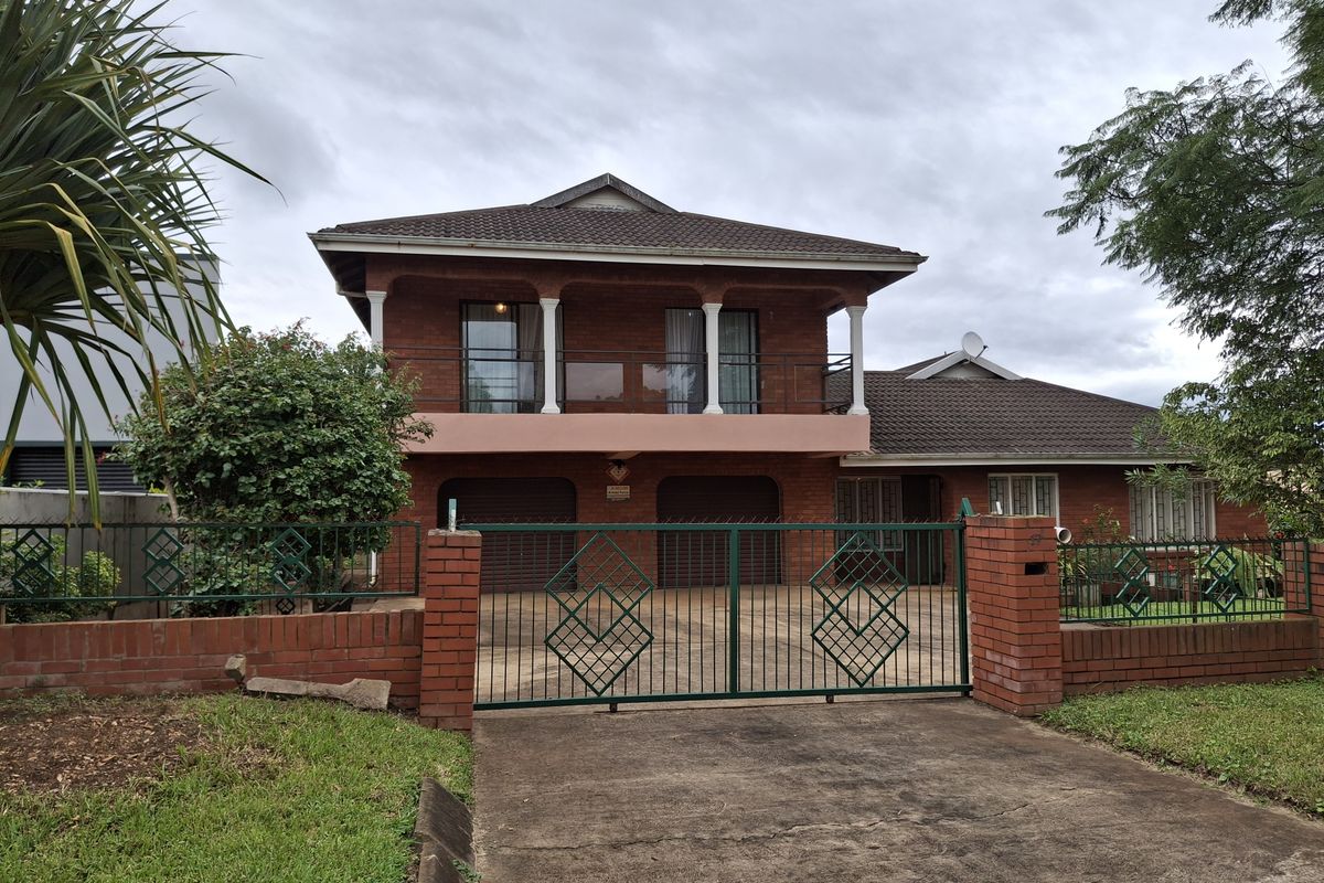 Spacious Double Storey 4 Bedroom Family Home - Photo 5