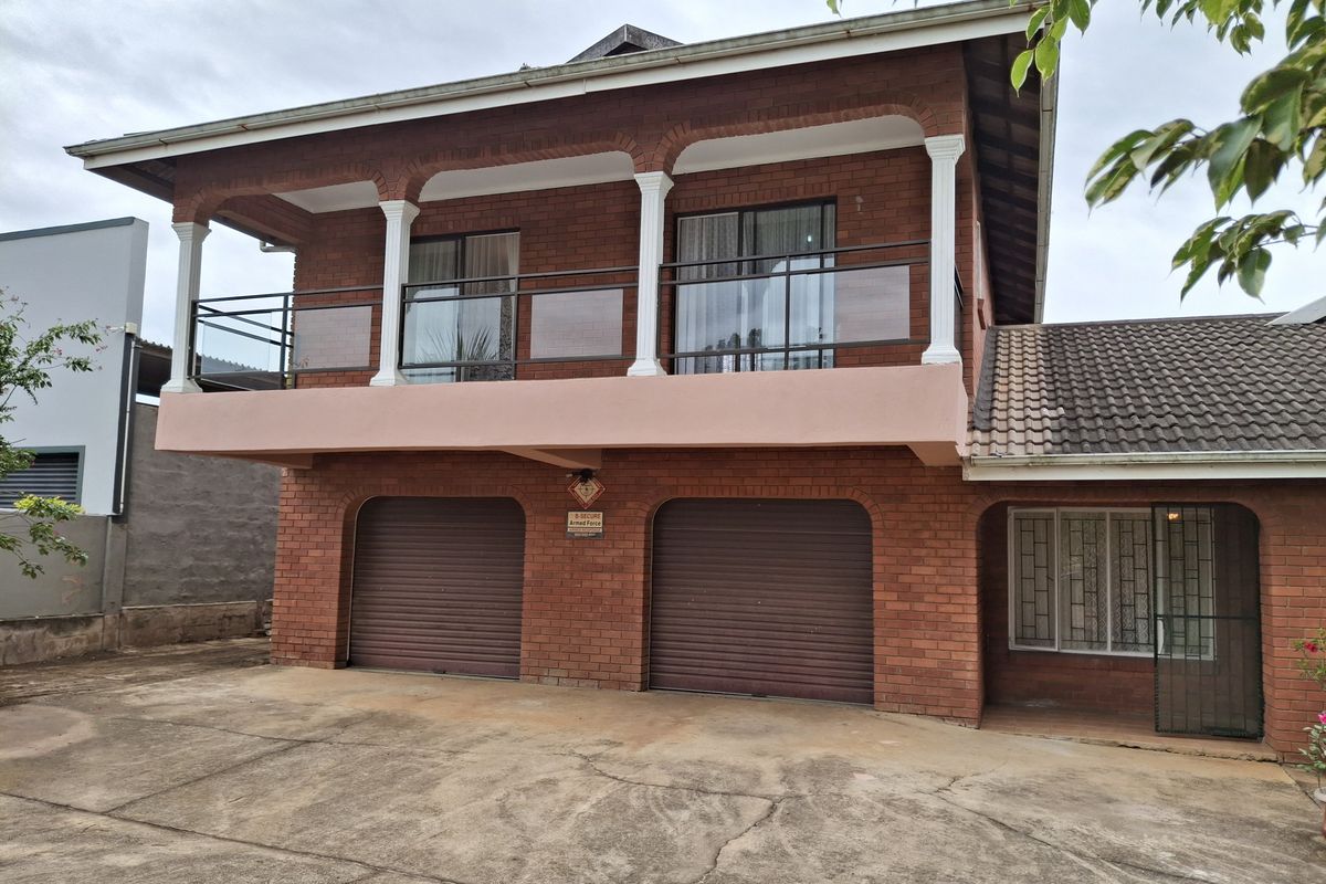 Spacious Double Storey 4 Bedroom Family Home - Photo 3