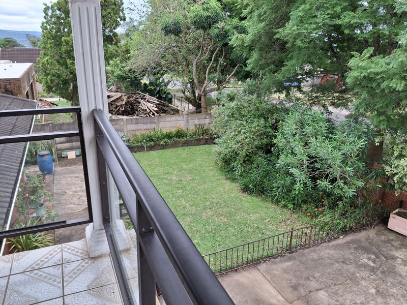 Spacious Double Storey 4 Bedroom Family Home - Photo 7