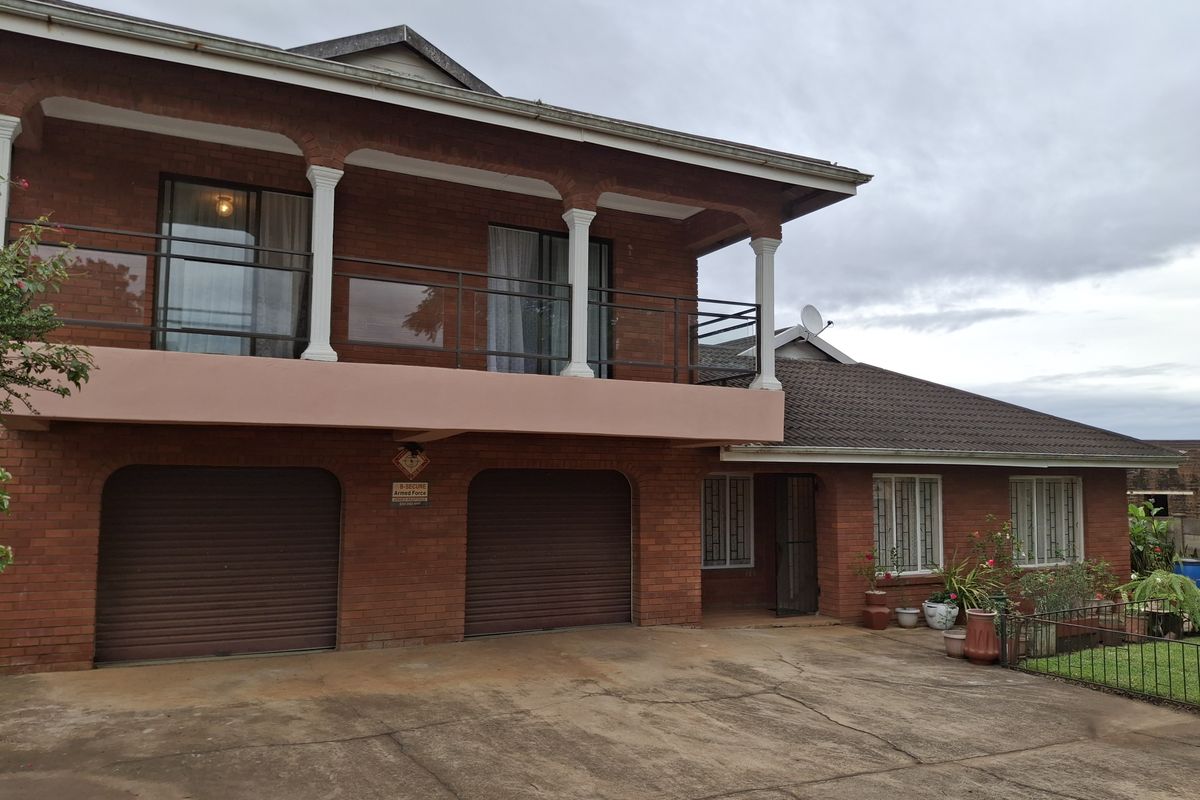 Spacious Double Storey 4 Bedroom Family Home - Photo 4