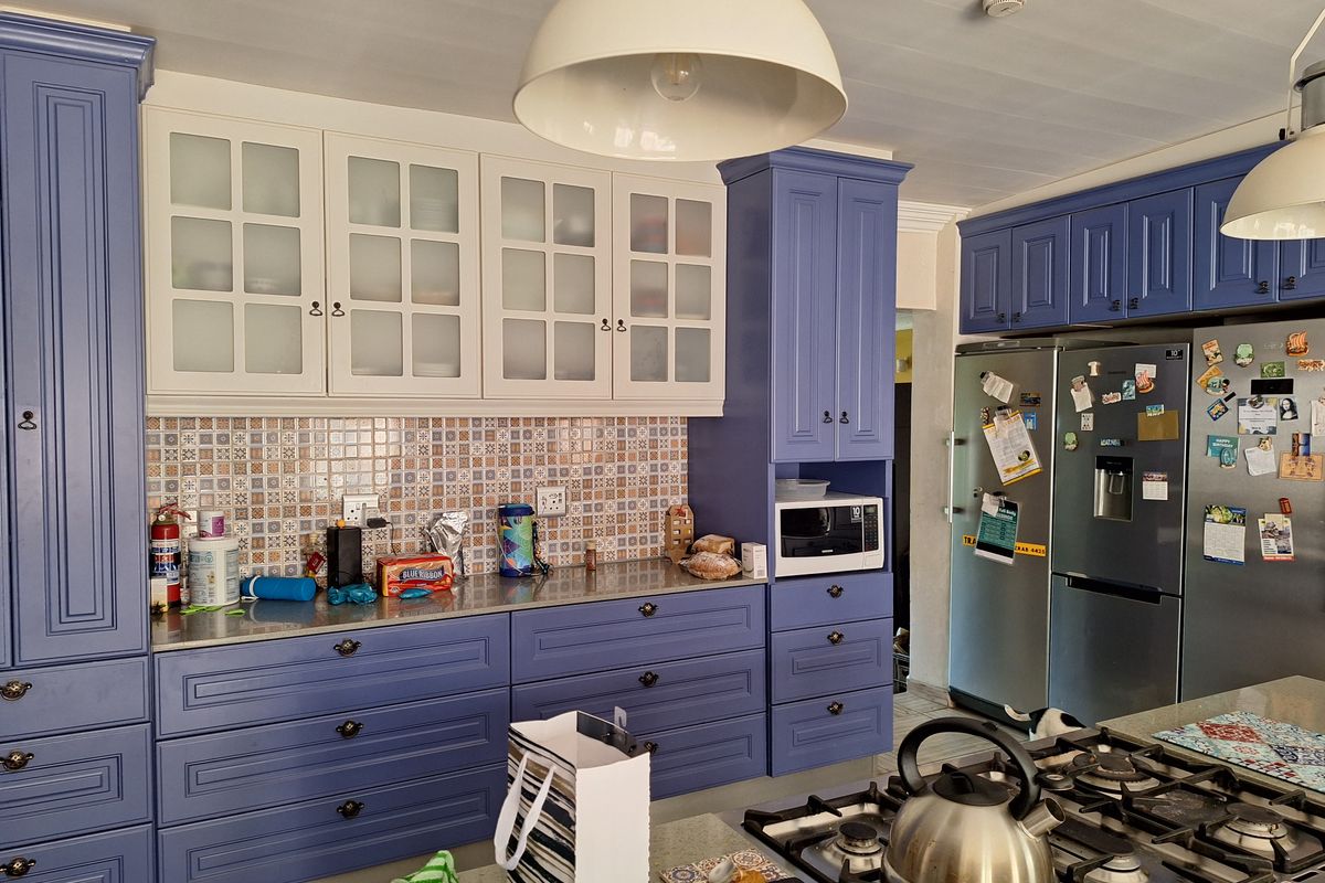 FAMILY RETREAT IN THE HEART OF HELDERKRUIN - Photo 3