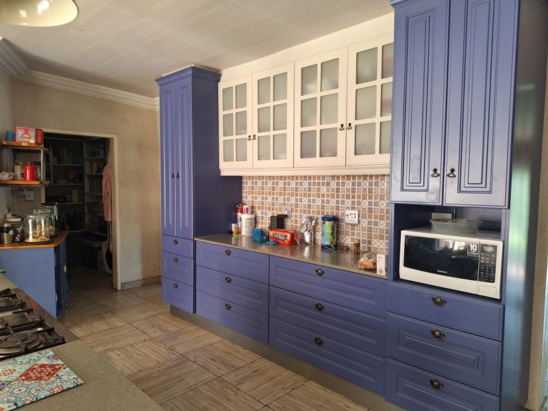 FAMILY RETREAT IN THE HEART OF HELDERKRUIN - Photo 4