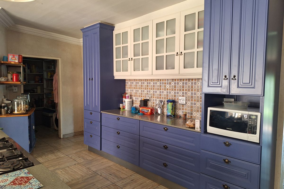 FAMILY RETREAT IN THE HEART OF HELDERKRUIN - Photo 4