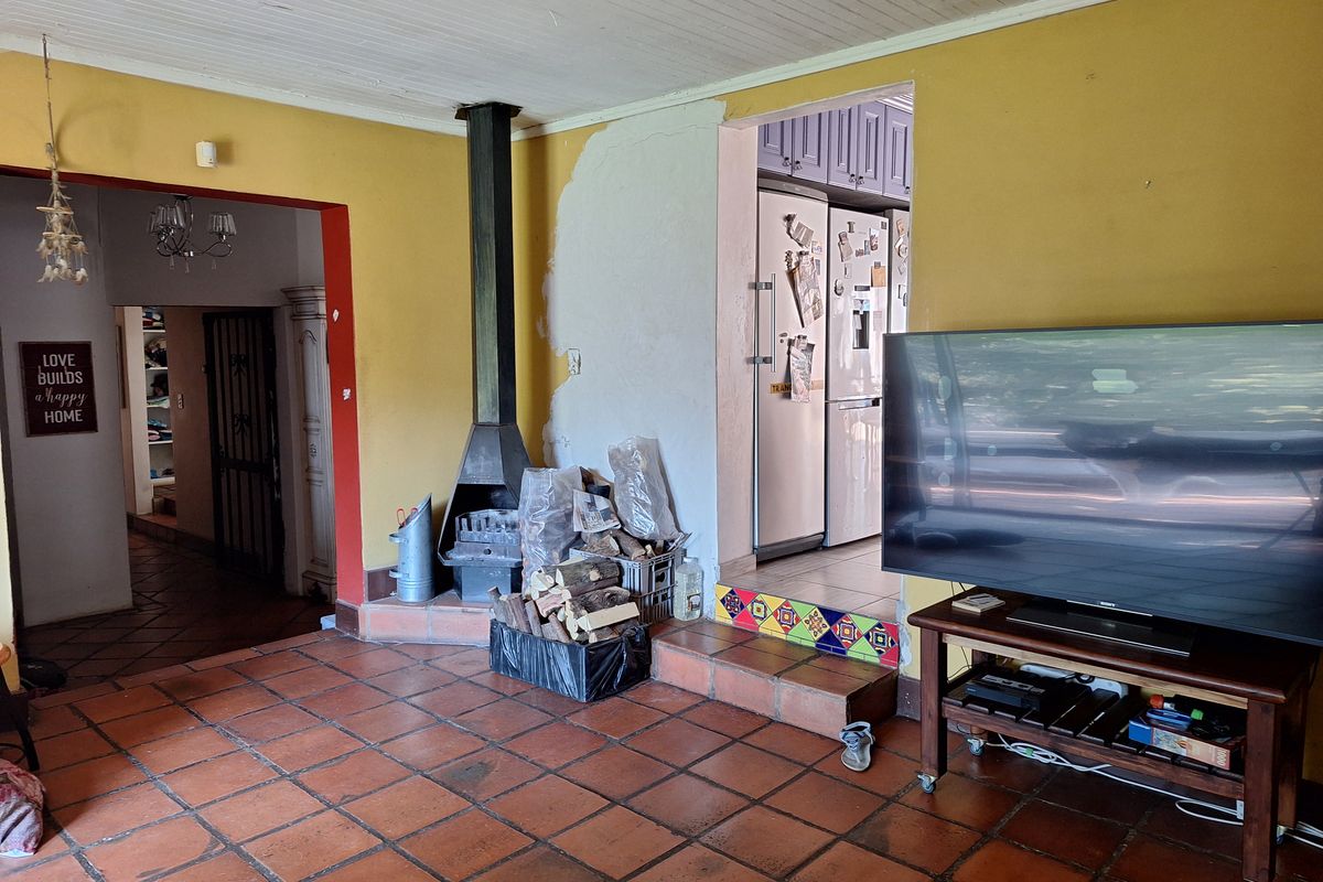 FAMILY RETREAT IN THE HEART OF HELDERKRUIN - Photo 5