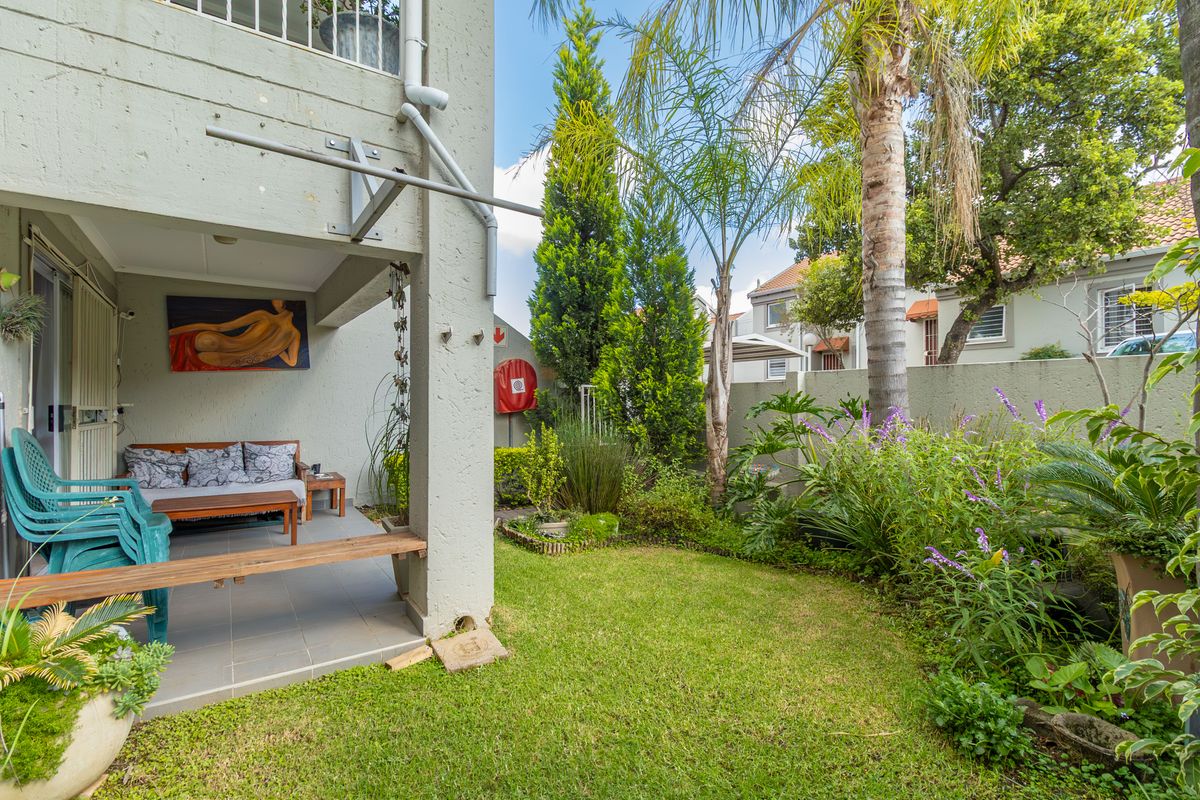 Bright & Sunny 2-Bedroom Garden Apartment – Modern, Secure & Packed with Extras! - Photo 4