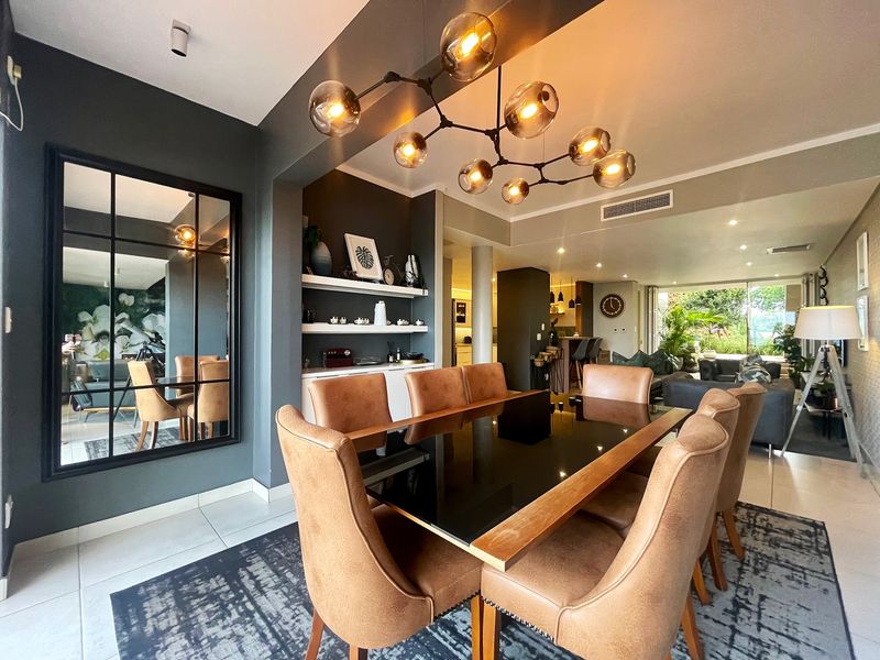 Luxury Coastal Living with Breathtaking Sea Views - Photo 5