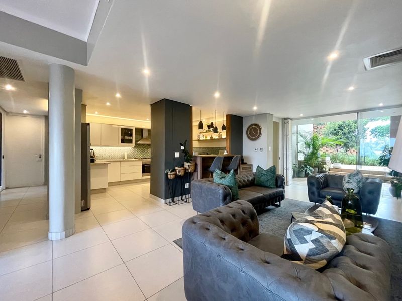 Luxury Coastal Living with Breathtaking Sea Views - Photo 9