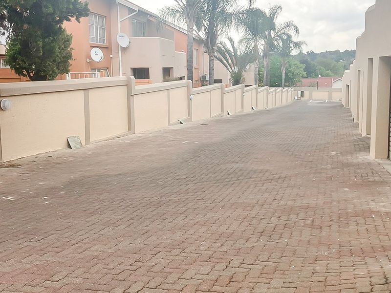 Ground Floor Apartment in Sunset  Valley Complex. - Photo 8