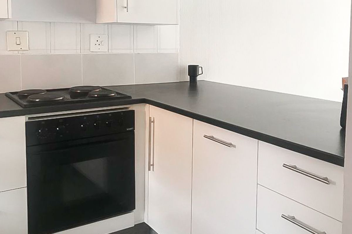 Ground Floor Apartment in Sunset  Valley Complex. - Photo 5